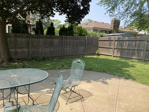 128 Inner Circle Dr, Des Plaines, IL 60016 photo 13