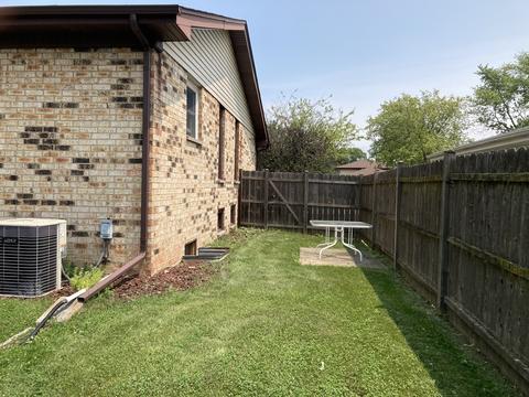 128 Inner Circle Dr, Des Plaines, IL 60016 photo 11
