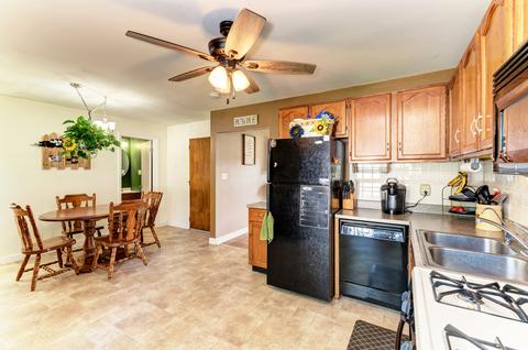 3725 School Dr, Morris, IL 60450 photo 16