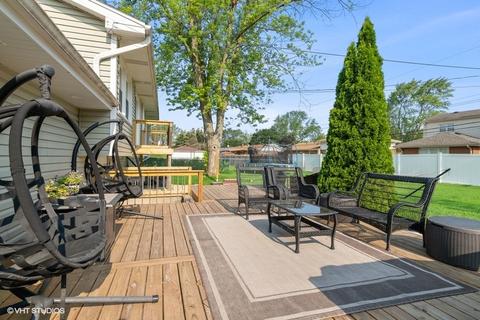 290 Munroe Cir, Des Plaines, IL 60016 photo 16