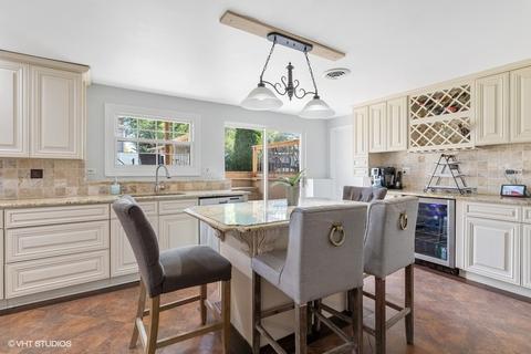 290 Munroe Cir, Des Plaines, IL 60016 photo 4