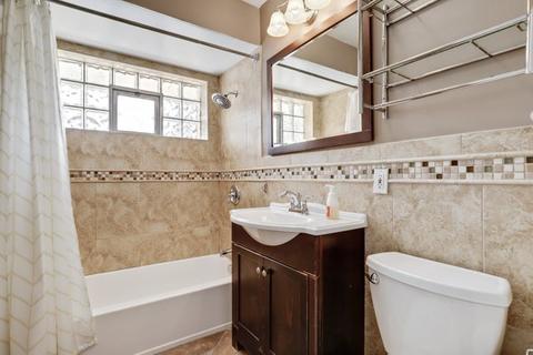112 N Pine St, Mount Prospect, IL 60056 photo 19