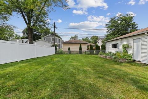 112 N Pine St, Mount Prospect, IL 60056 photo 32