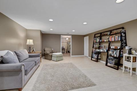112 N Pine St, Mount Prospect, IL 60056 photo 21