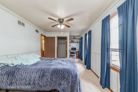 1505 Cobblestone Ct, Johnsburg, IL 60051 photo 15
