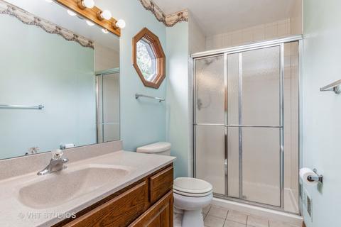 1505 Cobblestone Ct, Johnsburg, IL 60051 photo 18