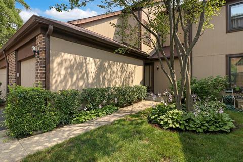 279 Shadowbend Dr, Wheeling, IL 60090 photo 12