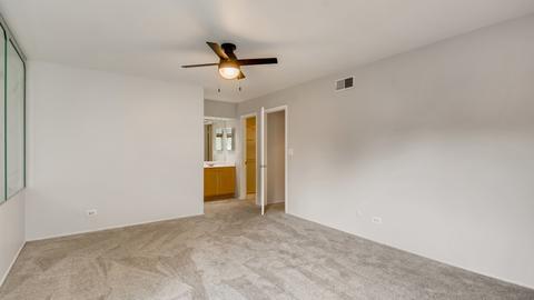 114 New Castle Ct, Rolling Meadows, IL 60008 photo 12