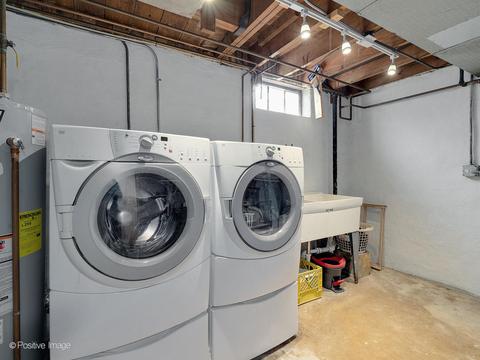 905 S Wheaton Ave, Wheaton, IL 60189 photo 17
