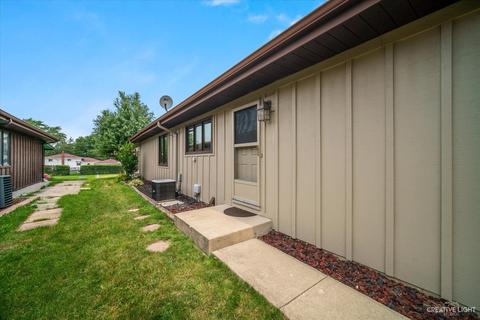 466 E Lorraine Ave, Addison, IL 60101 photo 4