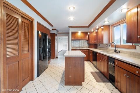135 Graymoor Ln, Olympia Fields, IL 60461 photo 10