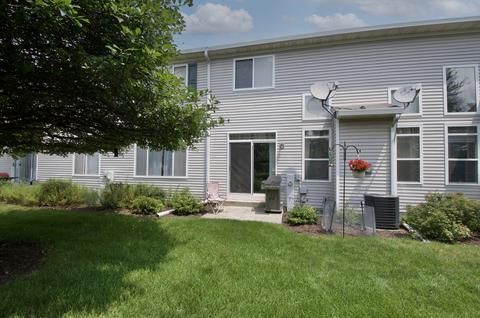 2365 Reflections Dr, Aurora, IL 60502 photo 3