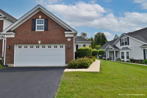 1015 Pinehurst Ct, Elgin, IL 60124 photo 2