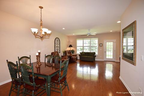 1015 Pinehurst Ct, Elgin, IL 60124 photo 17