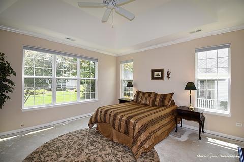 1015 Pinehurst Ct, Elgin, IL 60124 photo 22