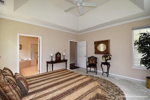 1015 Pinehurst Ct, Elgin, IL 60124 photo 23