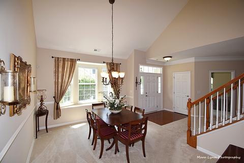 1015 Pinehurst Ct, Elgin, IL 60124 photo 11