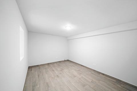 6830 S Bell Ave, Chicago, IL 60636 photo 36
