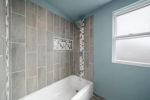 6830 S Bell Ave, Chicago, IL 60636 photo 13