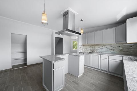 6830 S Bell Ave, Chicago, IL 60636 photo 10