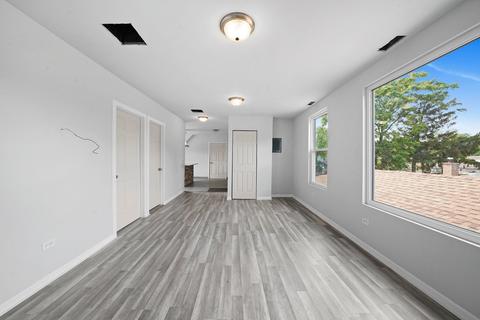 6830 S Bell Ave, Chicago, IL 60636 photo 9