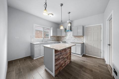 6830 S Bell Ave, Chicago, IL 60636 photo 21