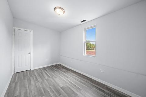 6830 S Bell Ave, Chicago, IL 60636 photo 14