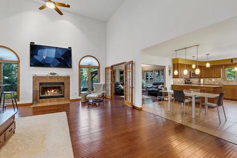 324 E Mckenna Ct, Elmhurst, IL 60126 photo 7