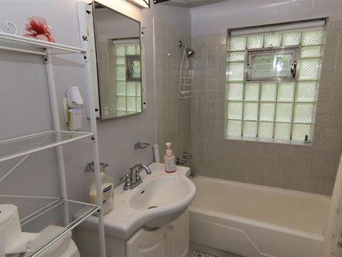 2525 E 97th Pl, Chicago, IL 60617 photo 8