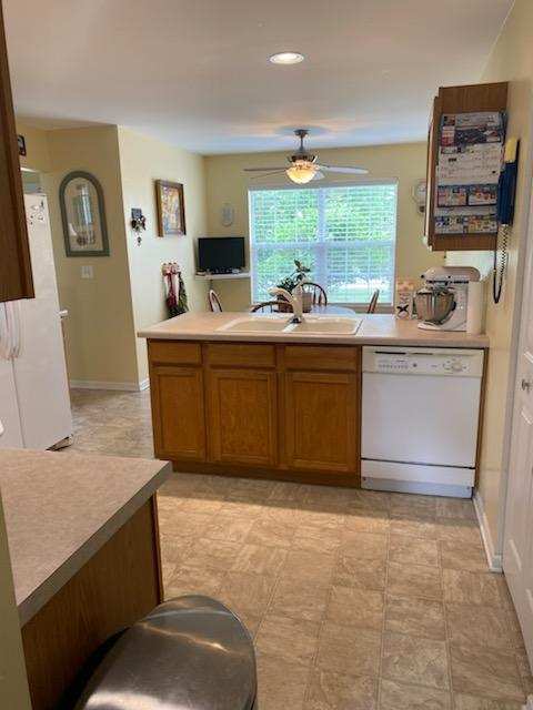 5302 Glenbrook Trl, Mchenry, IL 60050 photo 16
