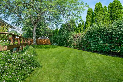 744 Madelyn Dr, Des Plaines, IL 60016 photo 19
