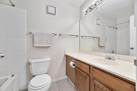 3265 Kirchoff Rd #215, Rolling Meadows, IL 60008 photo 11
