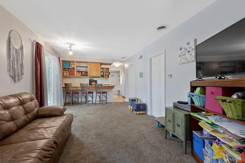 338 Willow Rd, Lakemoor, IL 60051 photo 7