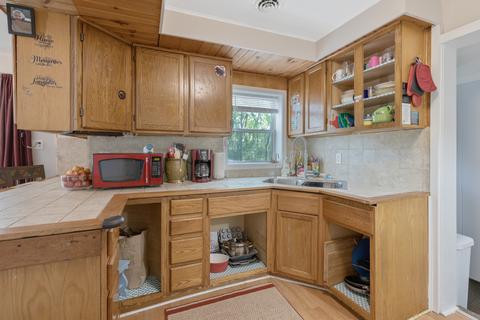 338 Willow Rd, Lakemoor, IL 60051 photo 11