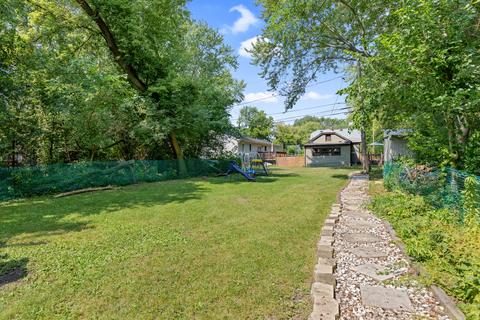 338 Willow Rd, Lakemoor, IL 60051 photo 4