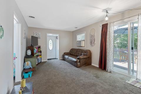 338 Willow Rd, Lakemoor, IL 60051 photo 6