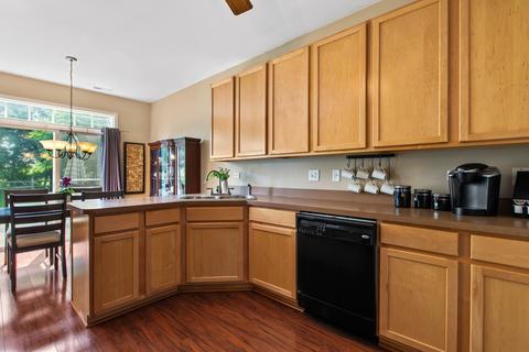 1445 Millbrook Dr, Algonquin, IL 60102 photo 4