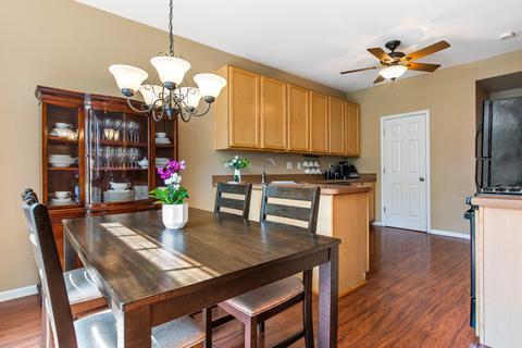 1445 Millbrook Dr, Algonquin, IL 60102 photo 5