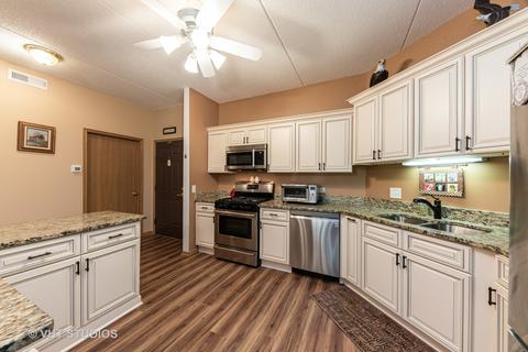 3135 Town Square Dr #101, Rolling Meadows, IL 60008 photo 4