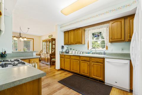 712 W 3rd St, Braidwood, IL 60408 photo 2