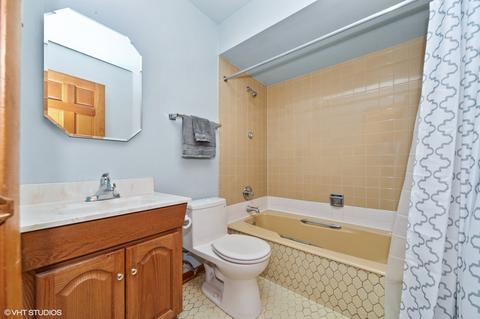 2507 Macarthur Dr, Mchenry, IL 60050 photo 8