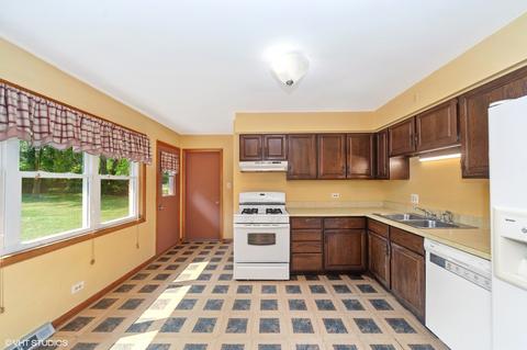 2507 Macarthur Dr, Mchenry, IL 60050 photo 4