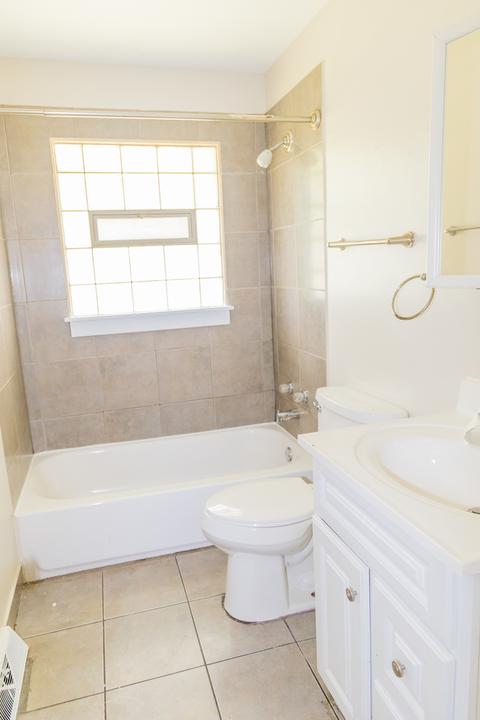 16449 Oxford Dr, Markham, IL 60428 photo 8