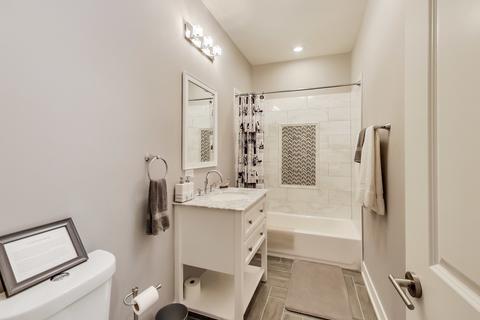 4334 S Berkeley Ave, Chicago, IL 60653 photo 13
