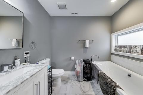 4334 S Berkeley Ave, Chicago, IL 60653 photo 12