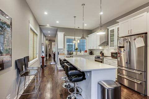 4334 S Berkeley Ave, Chicago, IL 60653 photo 3