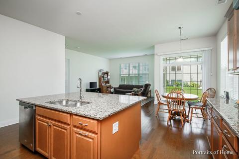 3858 Eagle Ridge Dr, Elgin, IL 60124 photo 7