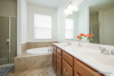 3858 Eagle Ridge Dr, Elgin, IL 60124 photo 11