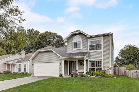 614 Hampton Cir, Elgin, IL 60120 photo 2