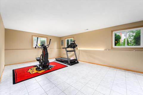 320 W Walnut Ave, Des Plaines, IL 60016 photo 28
